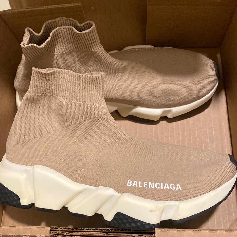 Balenciaga USA size 6
